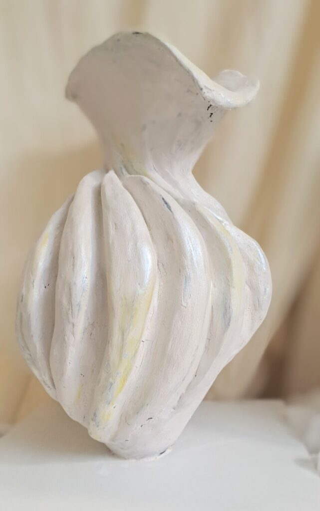 W Vase close up